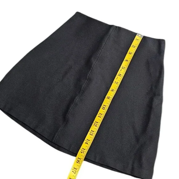 H&M Womens Thick Mini Skirt, Zip Back, Black, Stitching, Size Small - Picture 4 of 7